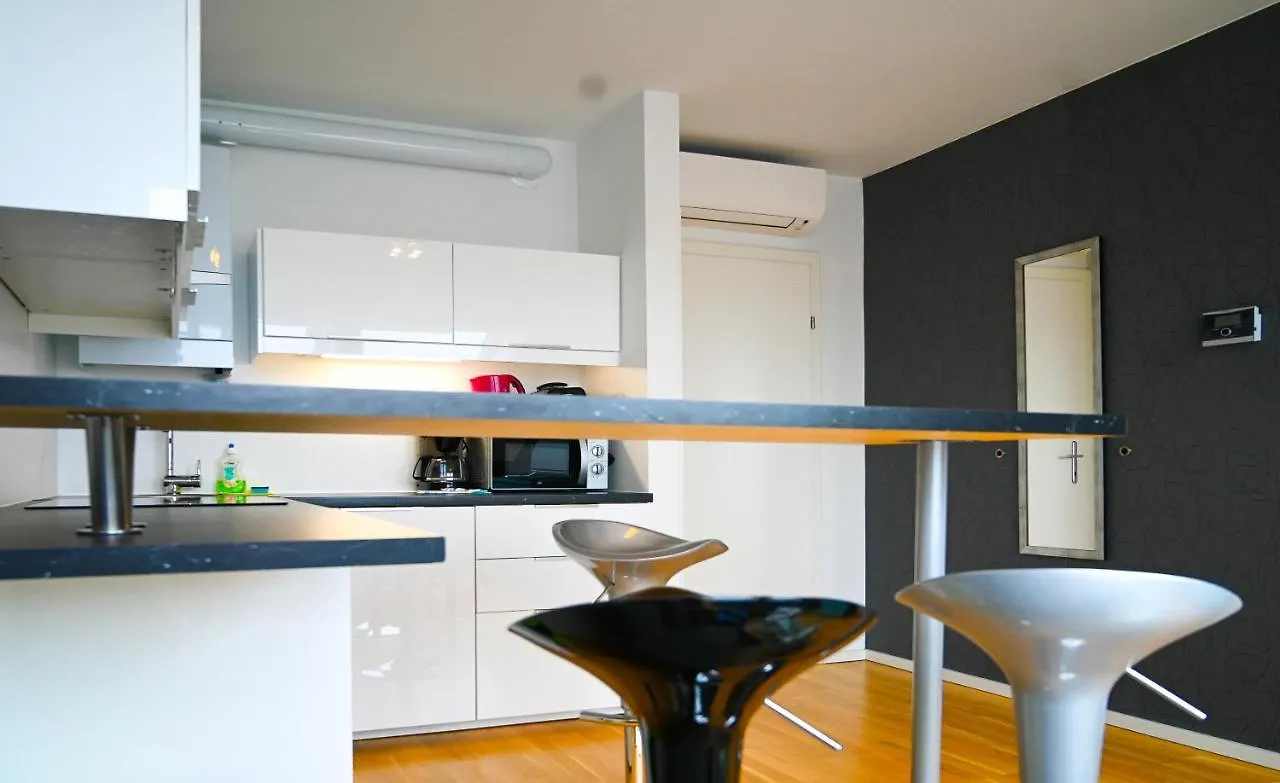 Apartment Hideaway Suite Danube Canal Vienna